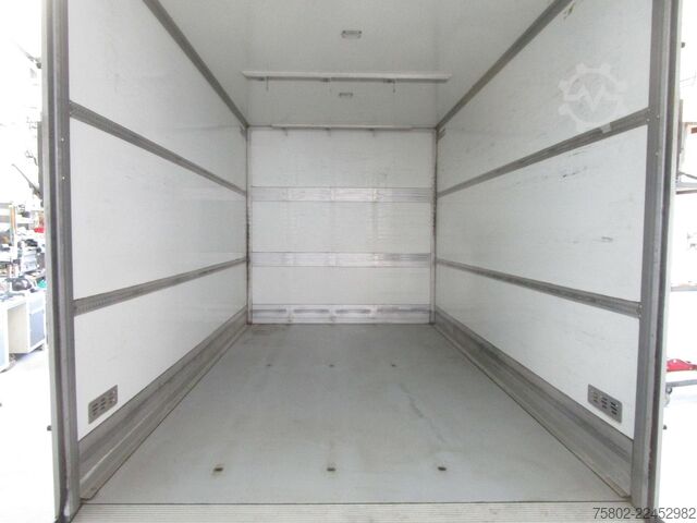 Box van PEUGEOT Boxer  2.0L 130PS*3-Achser+Türen+Rampe hinten*