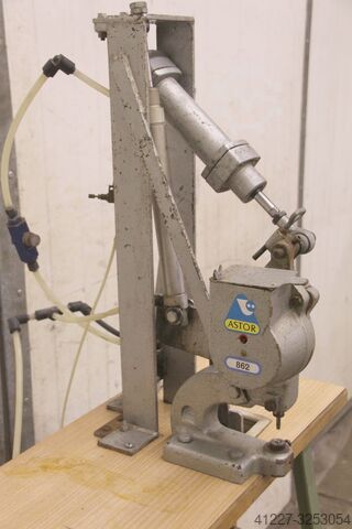 Button machine Astor 862