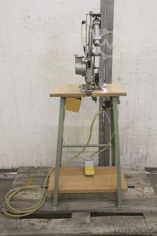 Button machine Astor 862
