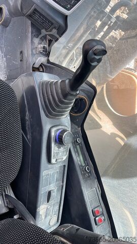 Tracked Excavator Hyundai HX520AL