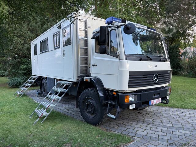 Box truck MERCEDES-BENZ 917 A 4x4 Allrad Einzelbereift 6m Koffer Klima