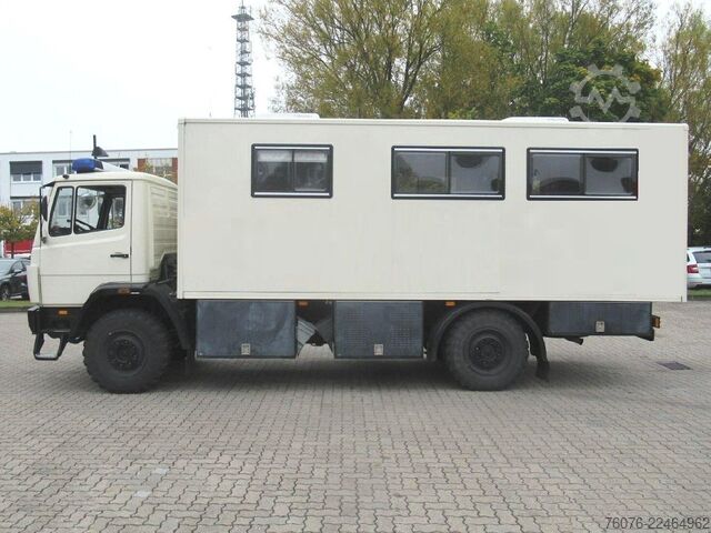 Box truck MERCEDES-BENZ 917 A 4x4 Allrad Einzelbereift 6m Koffer Klima