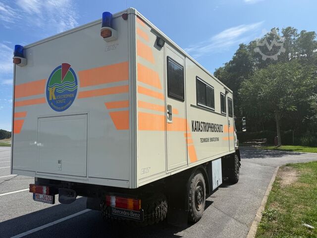 Box truck MERCEDES-BENZ 917 A 4x4 Allrad Einzelbereift 6m Koffer Klima