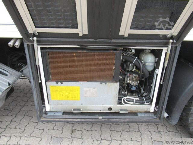 Box truck MERCEDES-BENZ 917 A 4x4 Allrad Einzelbereift 6m Koffer Klima