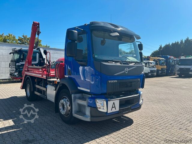 Skip truck VOLVO FL7 Absetzkipper 4x2