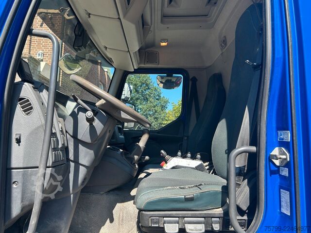Skip truck VOLVO FL7 Absetzkipper 4x2
