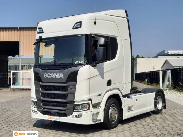 Standard tractor unit SCANIA R 460 Highline Retarder 2 x Tank LDW ACC