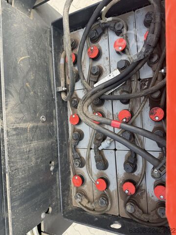 Medium Lift Order Picker Linde V10-02