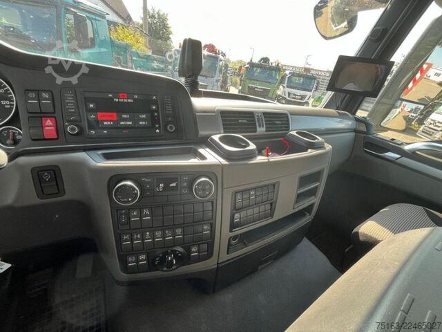 Roll-off tipper truck MAN TG-S 35.460 BB 8x4 Abrollkipper VDL 25to Funk