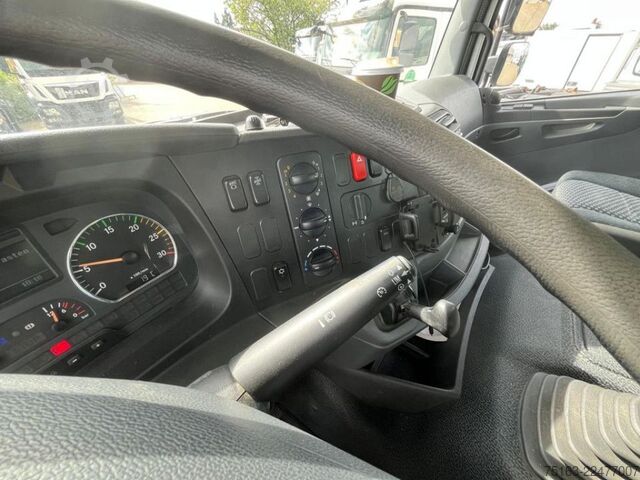 Kipper LKW MERCEDES-BENZ Axor 1826 K 4x2 2-Achs Kipper Kran Greiferst. de