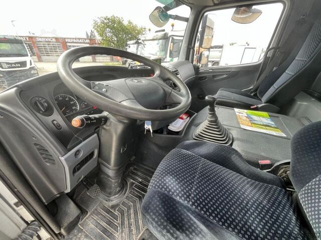 Kipper LKW MERCEDES-BENZ Axor 1826 K 4x2 2-Achs Kipper Kran Greiferst. de