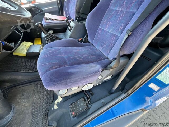 Abschleppwagen LKW MERCEDES-BENZ Atego 1218 L Pritsche Kran Verschiebepl.+Brille