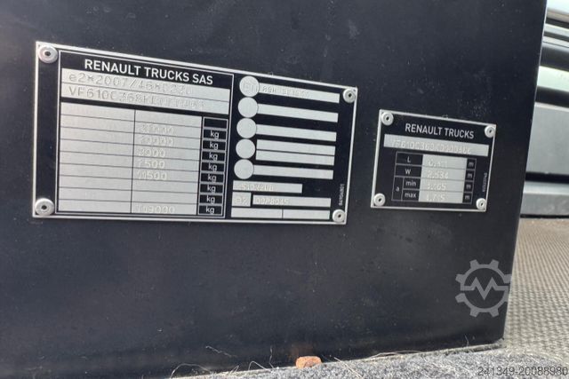 Standard tractor unit RENAULT T520 6x2 70.000KG