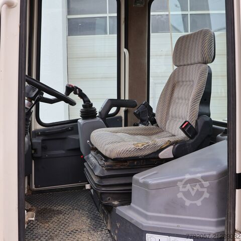 Radlader Schaeff SKL833