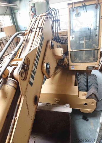 Wheeled excavator construction machinery excavator Liebherr A 921 C
