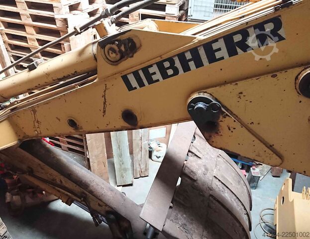 Wheeled excavator construction machinery excavator Liebherr A 921 C
