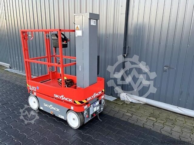 Scherenbühne SkyJack SJ 12