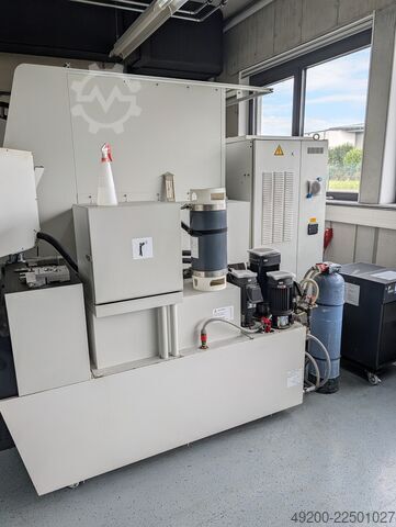 Drahterodiermaschine FANUC ROBOCUT α-1iD