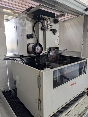 Drahterodiermaschine FANUC ROBOCUT α-1iD
