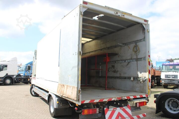 Koffer Mercedes-Benz Atego 1218 + EURO 5 + manual