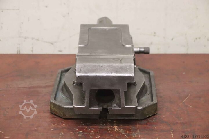 Hydraulic vise Röhm RB135 Spannweite 150 mm