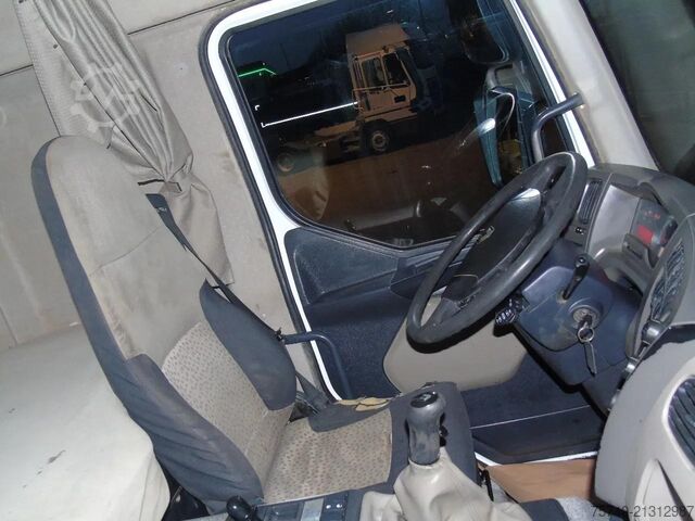 Tipper Renault Kerax 410DXI + 8X4 + MANUAL + SPRING