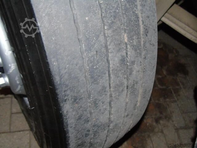 Tipper Renault Kerax 410DXI + 8X4 + MANUAL + SPRING