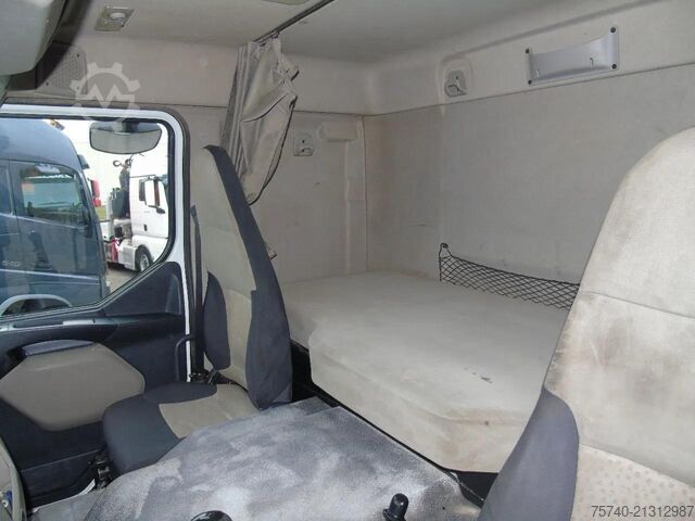 Tipper Renault Kerax 410DXI + 8X4 + MANUAL + SPRING