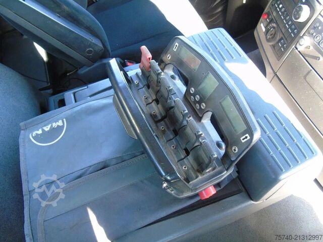 3-way tipper MAN TGX + 6x6 + HIAB 166 E3 HIPRO + 3SIDE TIPPER