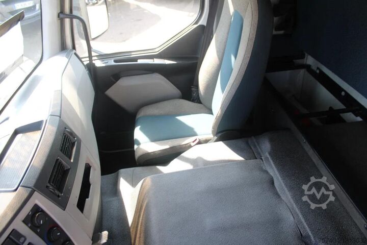 Refrigerated/freezer transport Volvo FE 280 + CARRIER + ATP/FRC + LIFT /EURO 6/ 19T