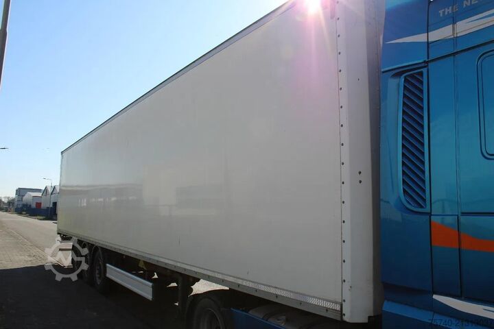 Box body Kässbohrer 3x axle + bpw