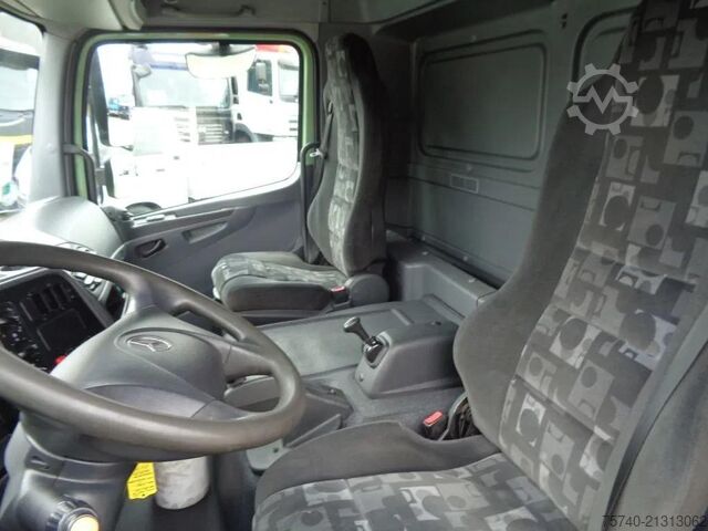 Box body Mercedes-Benz Atego 822 + Euro 5 + Dhollandia lift