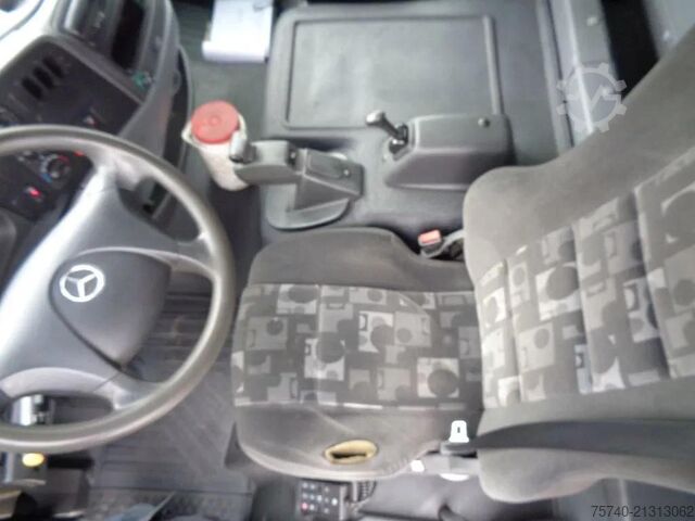 Box body Mercedes-Benz Atego 822 + Euro 5 + Dhollandia lift