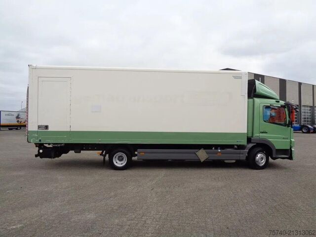 Box body Mercedes-Benz Atego 822 + Euro 5 + Dhollandia lift
