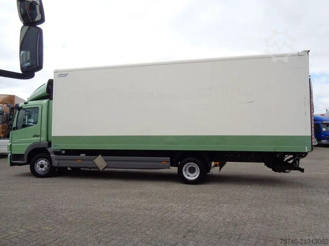 Box body Mercedes-Benz Atego 822 + Euro 5 + Dhollandia lift