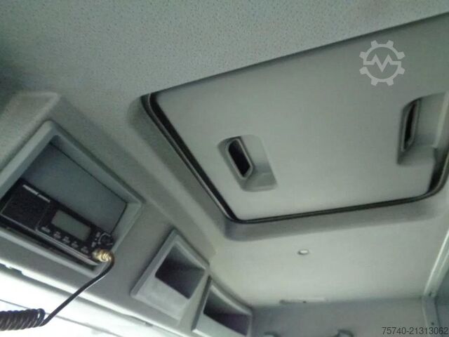 Box body Mercedes-Benz Atego 822 + Euro 5 + Dhollandia lift