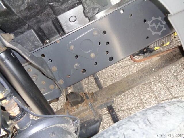 Box body Mercedes-Benz Atego 822 + Euro 5 + Dhollandia lift