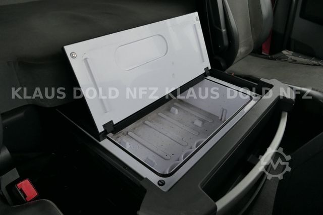 Standard tractor unit RENAULT T 460 Retarder 2-Tank Kühlbox Euro 6