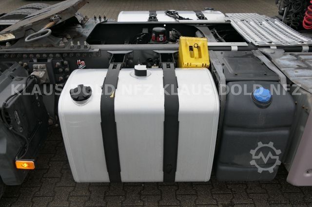 Standard tractor unit RENAULT T 460 Retarder 2-Tank Kühlbox Euro 6