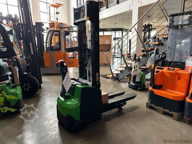 Hochhubwagen Cesab S214L