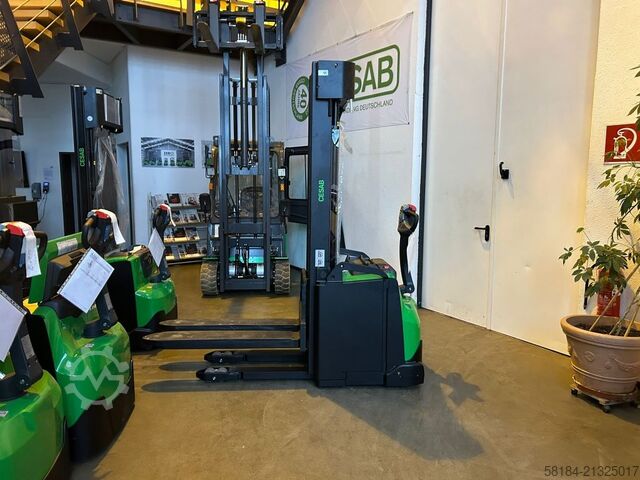 Hochhubwagen Cesab S216