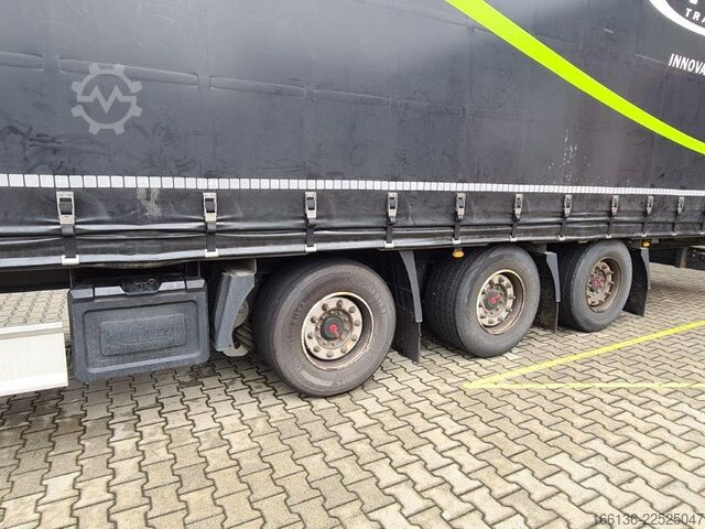 Curtainsider Fliegl 3-Achs Gardine Mega mit 7m Coilmulde