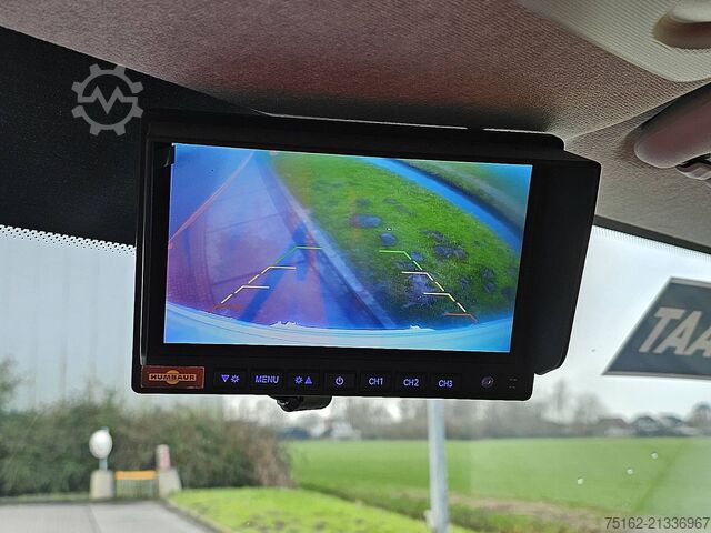 Suitcase IVECO DAILY 35S14       Bakwagen Laadklep!