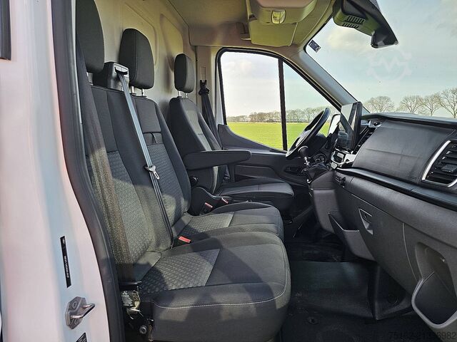 High-roof van FORD TRANSIT 2.0 L3H3 RWD Navi