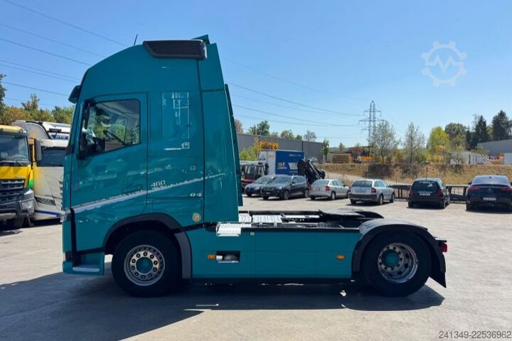 Standard tractor unit VOLVO FH-460 XXL 2x Tanks 1200L