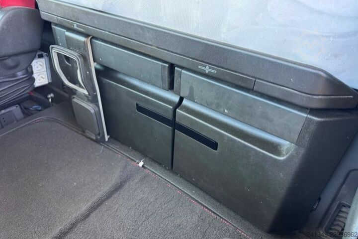Standard tractor unit VOLVO FH-460 XXL 2x Tanks 1200L