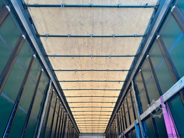 Auflieger mit Pritsche & Plane SCHMITZ CARGOBULL SCB*S3T MegaTrailer Curtainsider Edscha