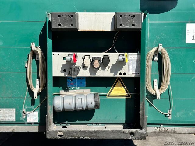 Auflieger mit Pritsche & Plane SCHMITZ CARGOBULL SCB*S3T MegaTrailer Curtainsider Edscha