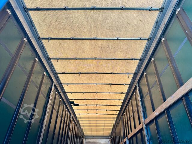 Auflieger mit Pritsche & Plane SCHMITZ CARGOBULL SCB*S3T MegaTrailer Curtainsider Edscha