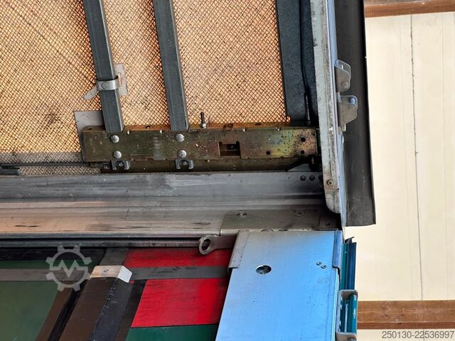 Auflieger mit Pritsche & Plane SCHMITZ CARGOBULL SCB*S3T MegaTrailer Curtainsider Edscha